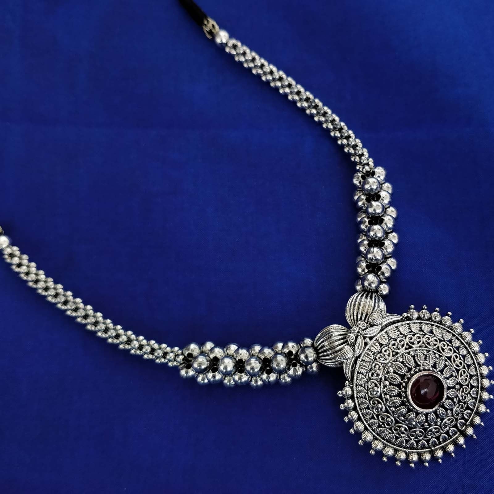 Oxidized Gatta Thushi Rava Peacock Pendal