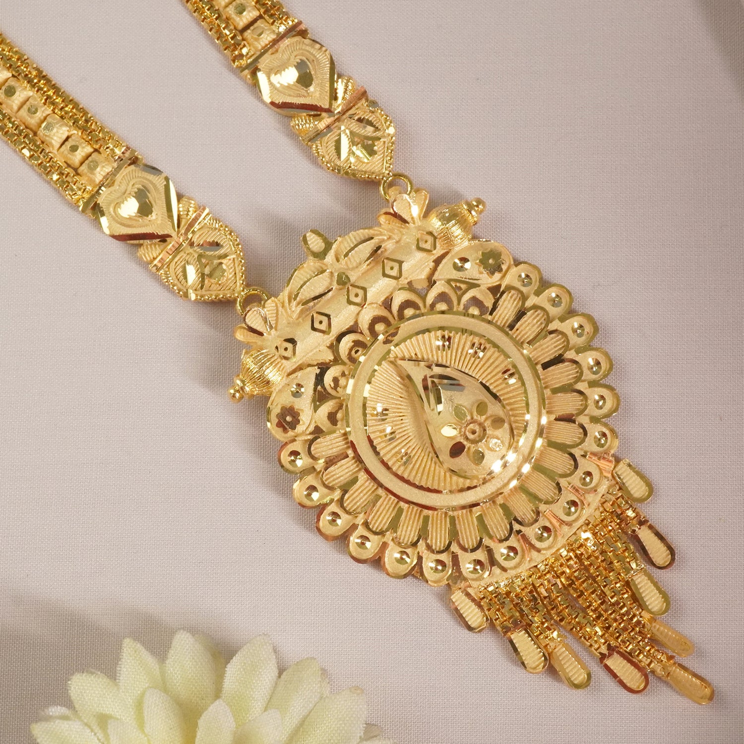 Shop Online Forming Rani Haar Designs Online at affordable Prices