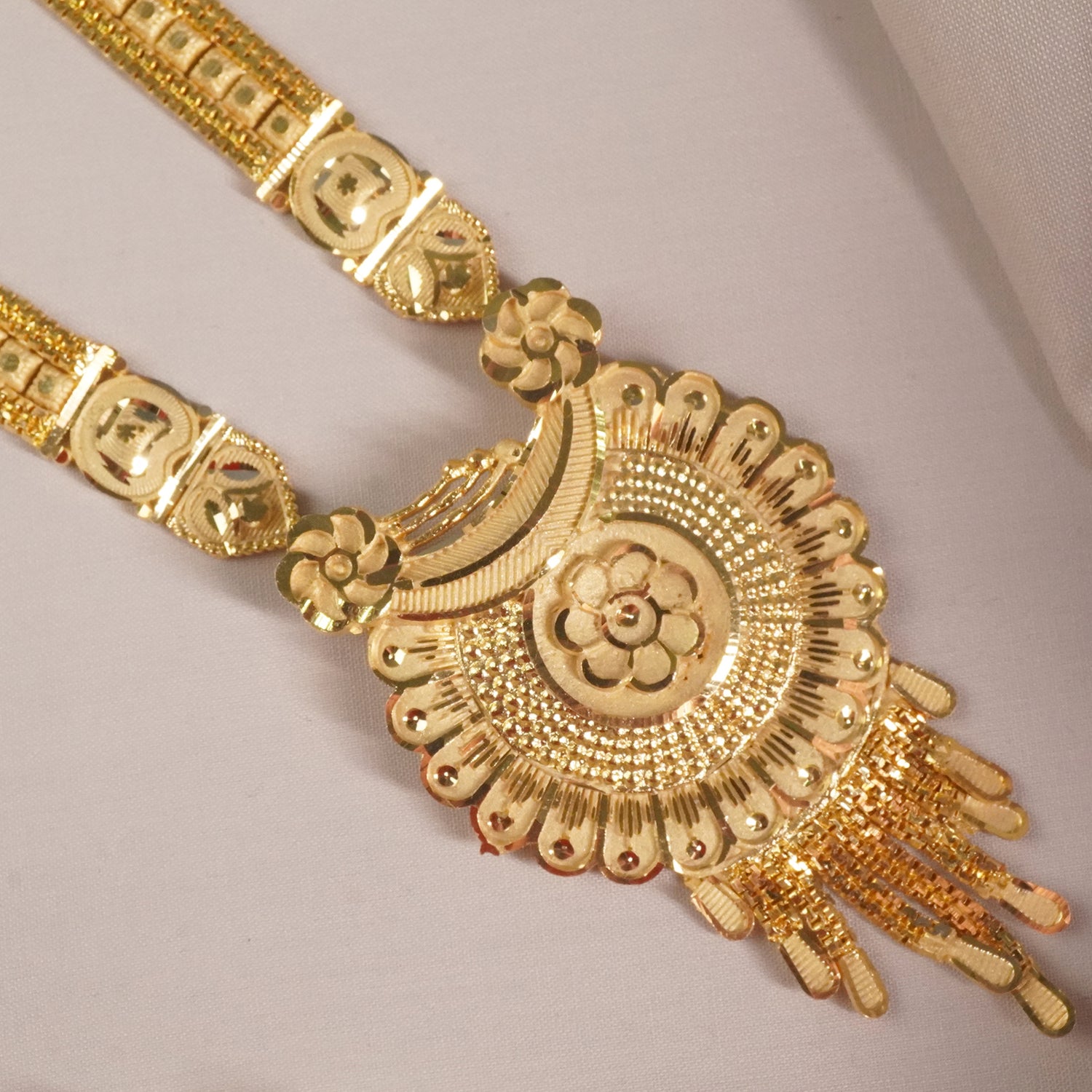 Buy Forming Rani Haar Designs Online at affordable Prices