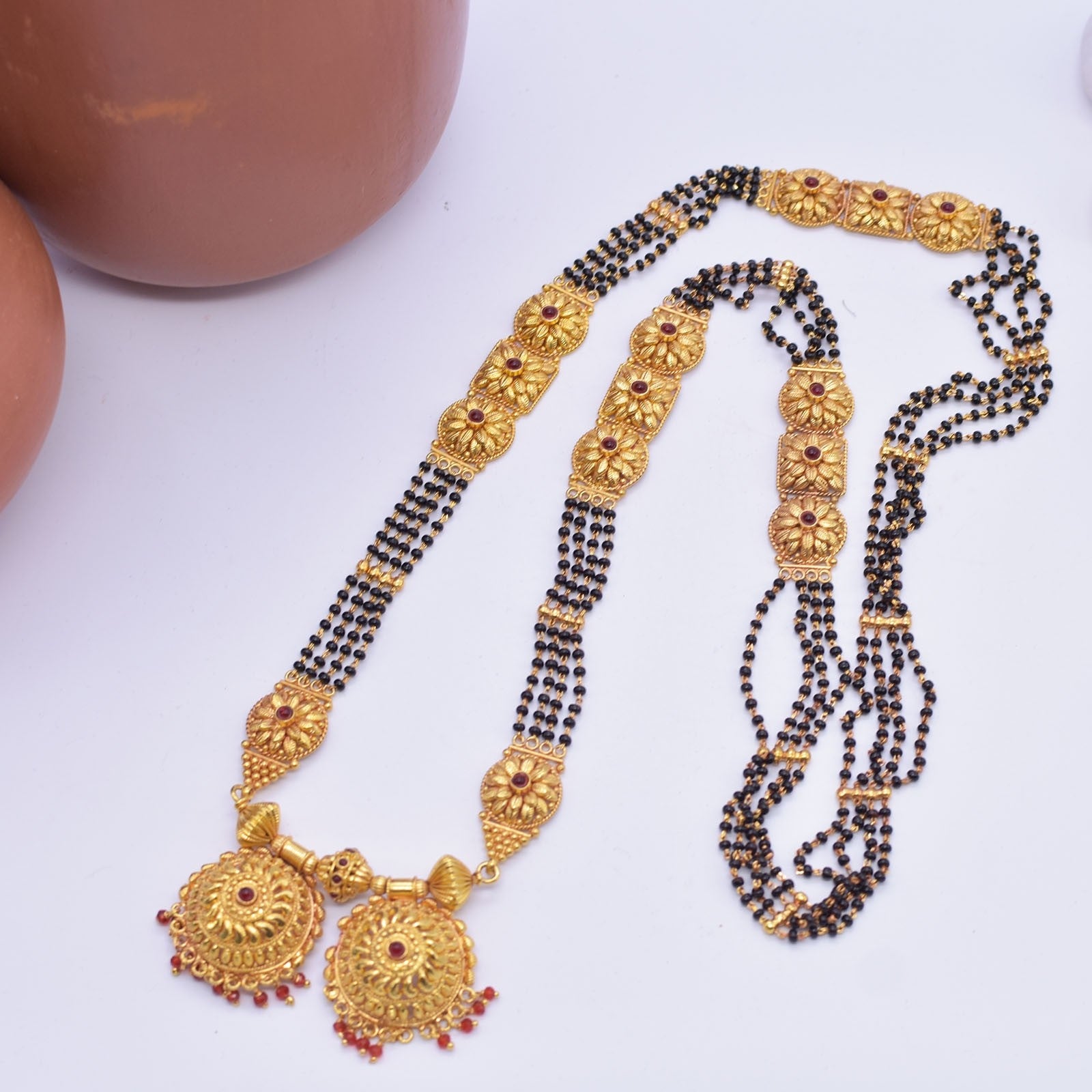 1. Gram Geru finished mangalsutra vati pendant