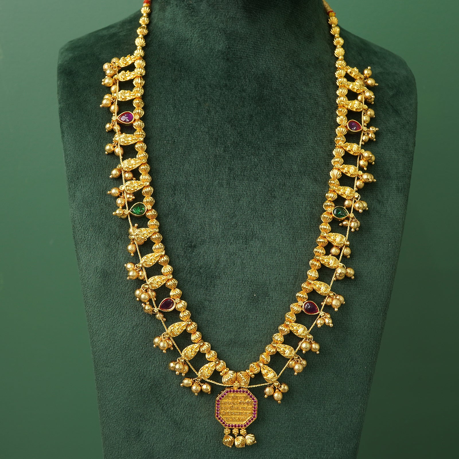 Gold plated Kolhapuri Saaj necklace with Rajmudra pendant