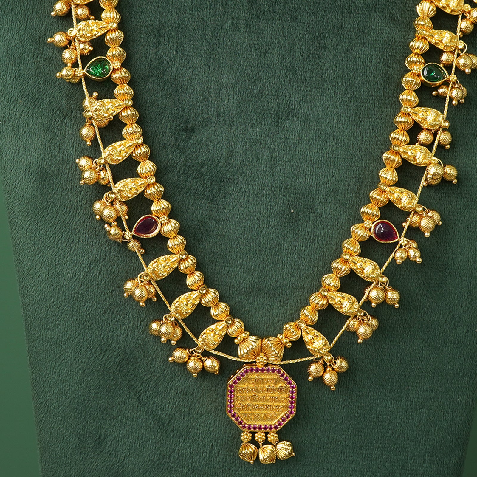 Handmade Kolhapuri Saaj necklace design Rajmudra pendant