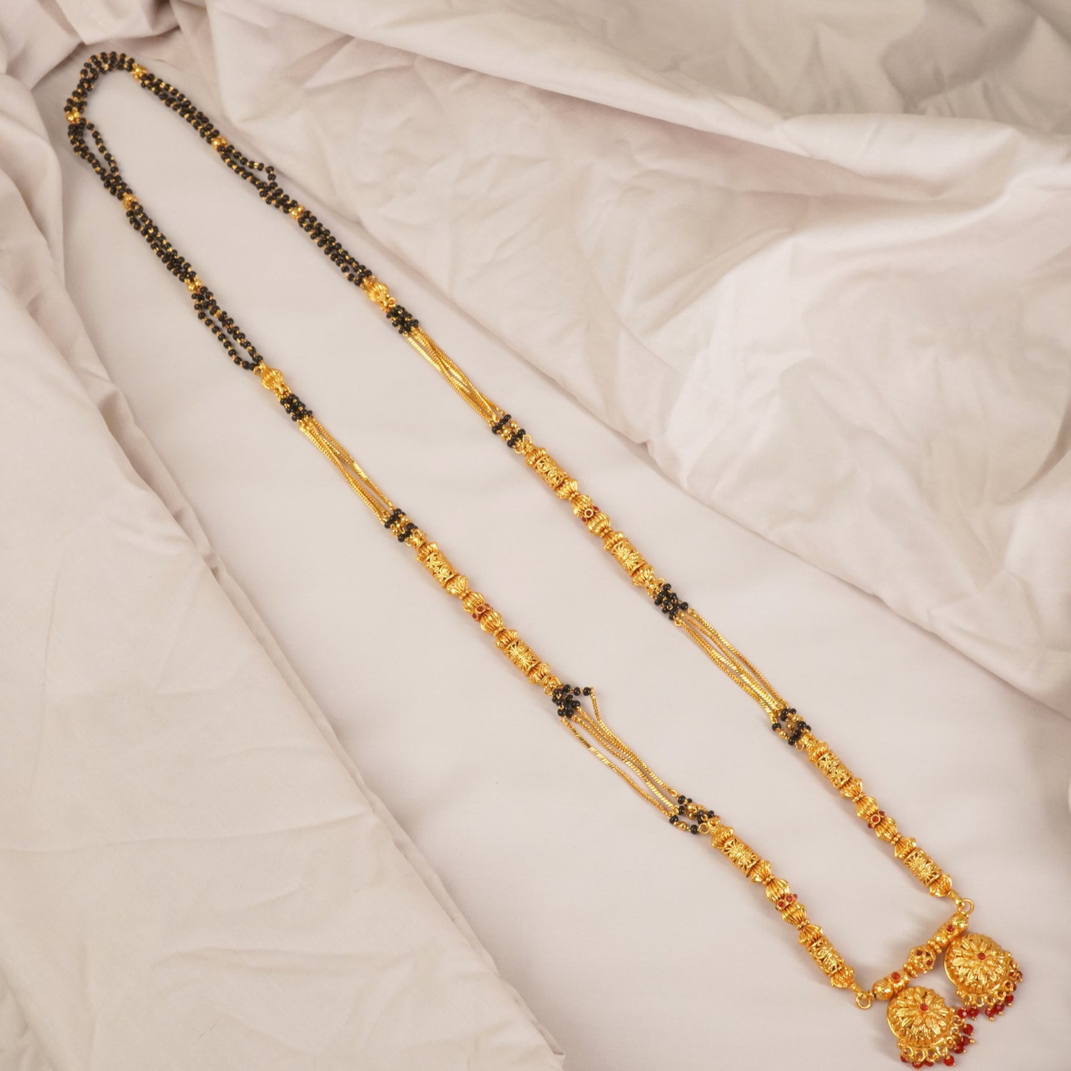 1 Gram Gold Mangalsutra With Flower Vati Pendant And Stone MS1G-1510