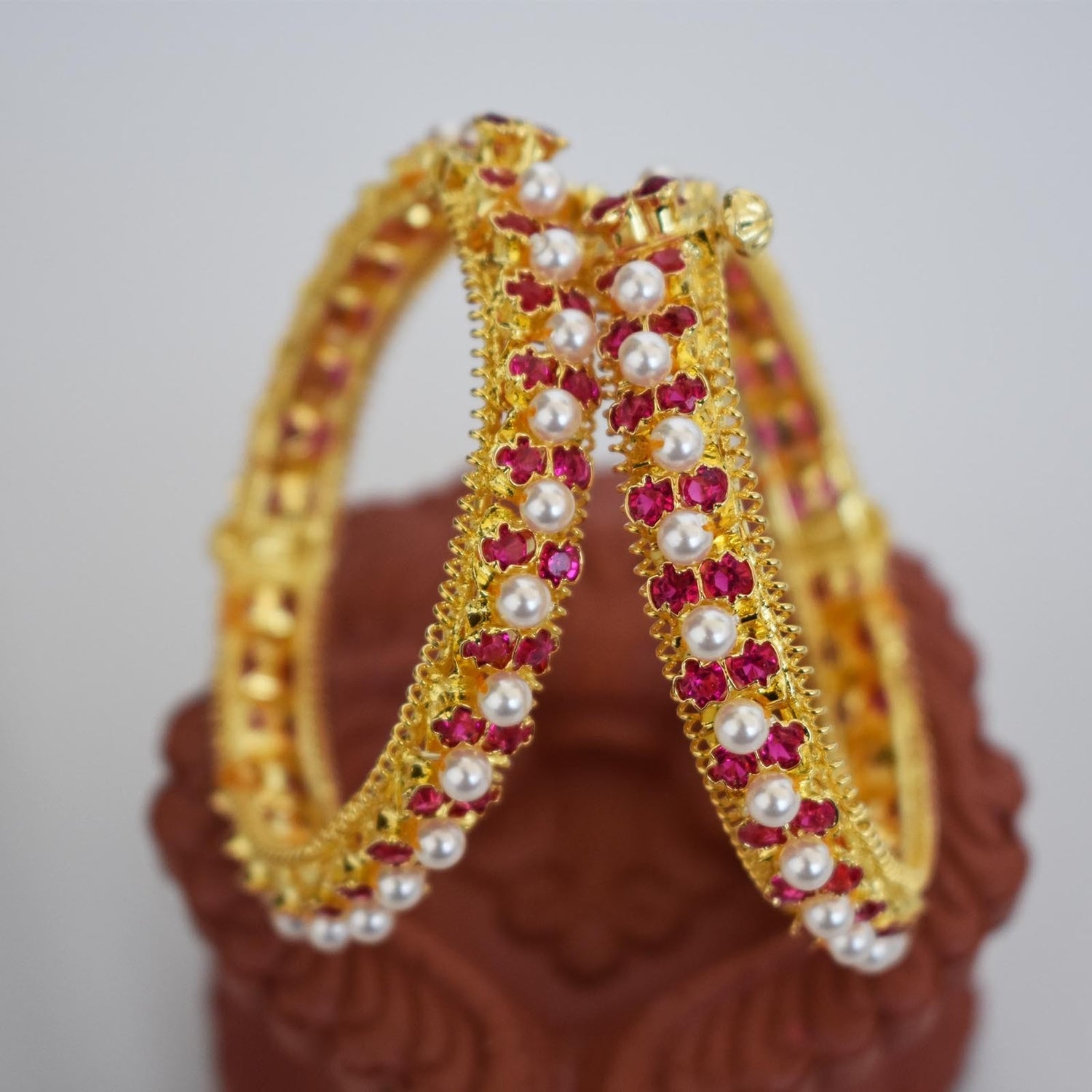 Bangles Moti Gahutoda Design