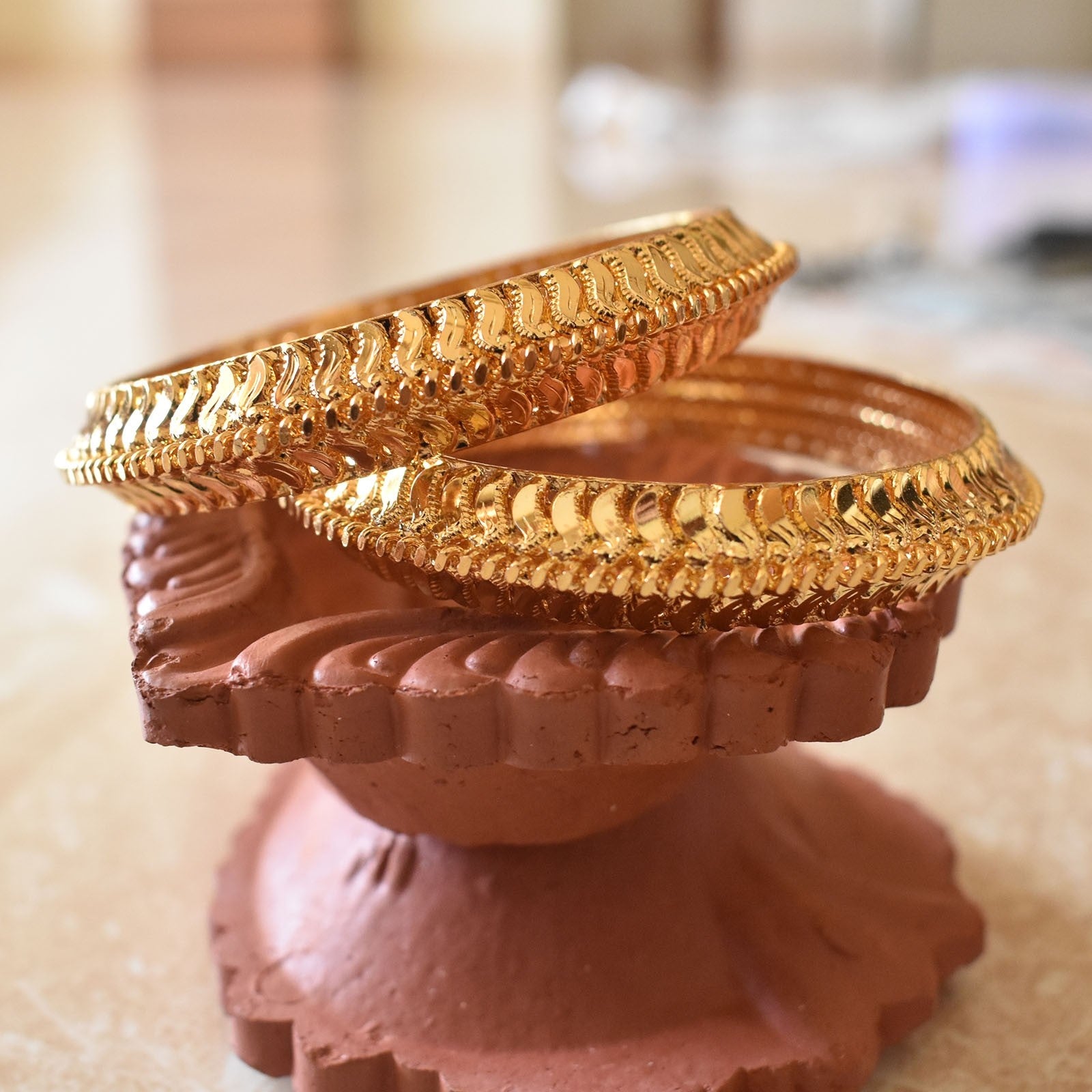 Bangles Shindeshai Thoda