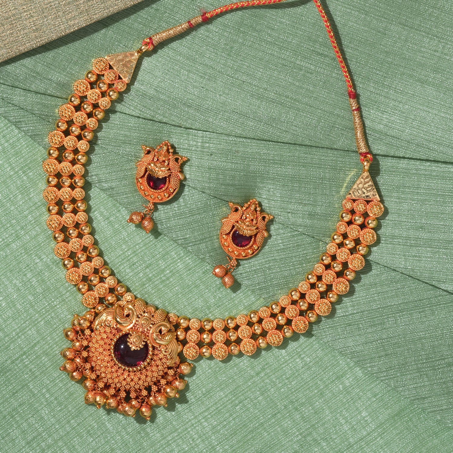 Buy & shop online regal geru finish necklace designs