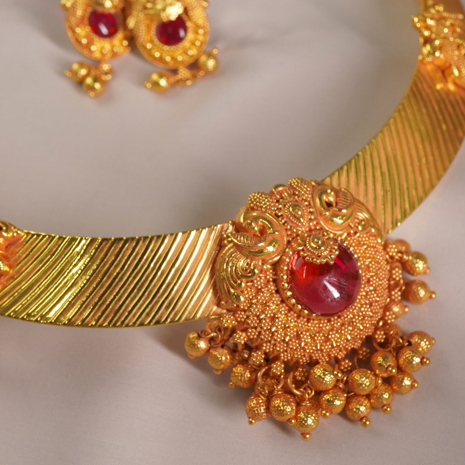 Rajwadi Gheru Haar Necklace