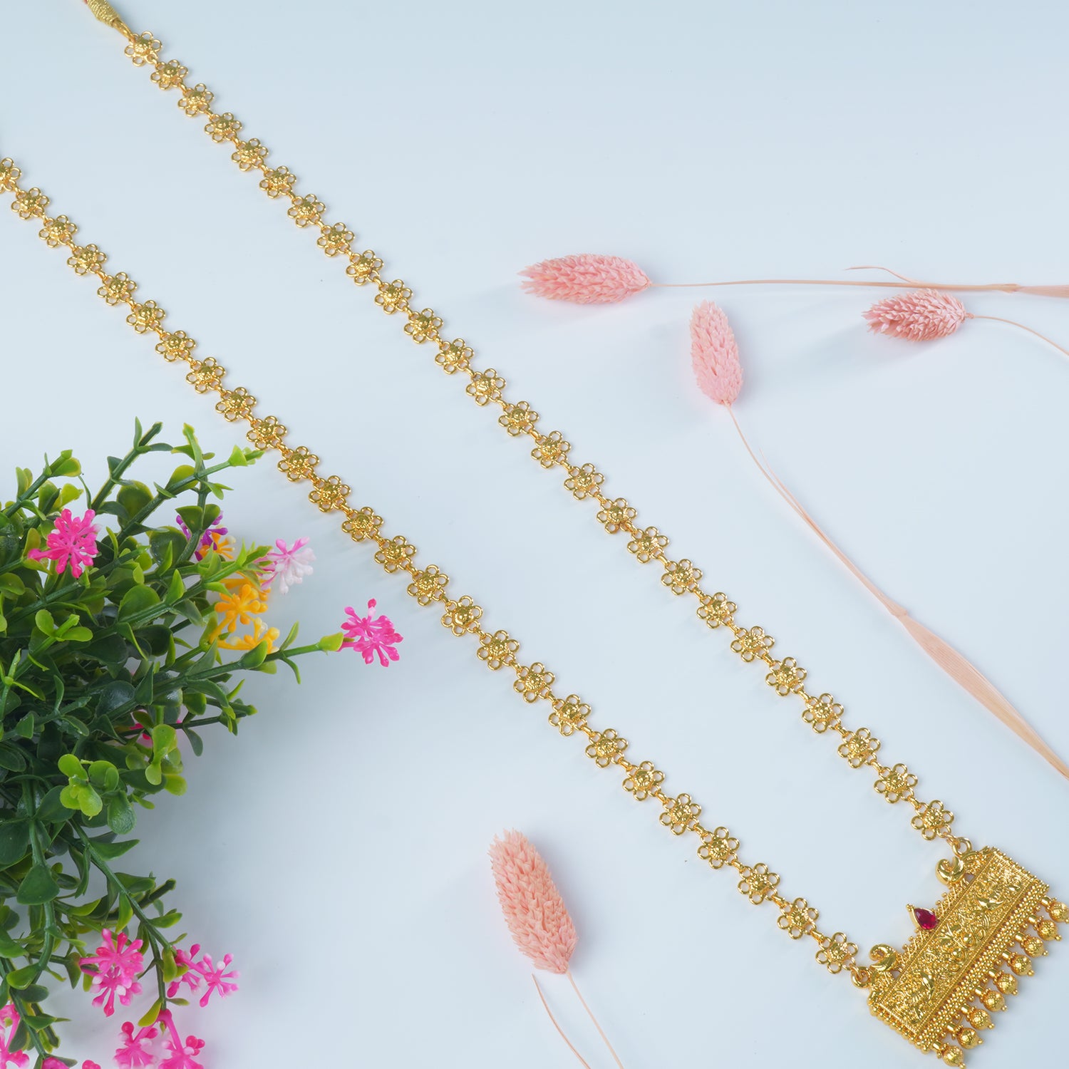 28 Inches Long Bakuli Haar Necklace With KirthiMukh Pendant