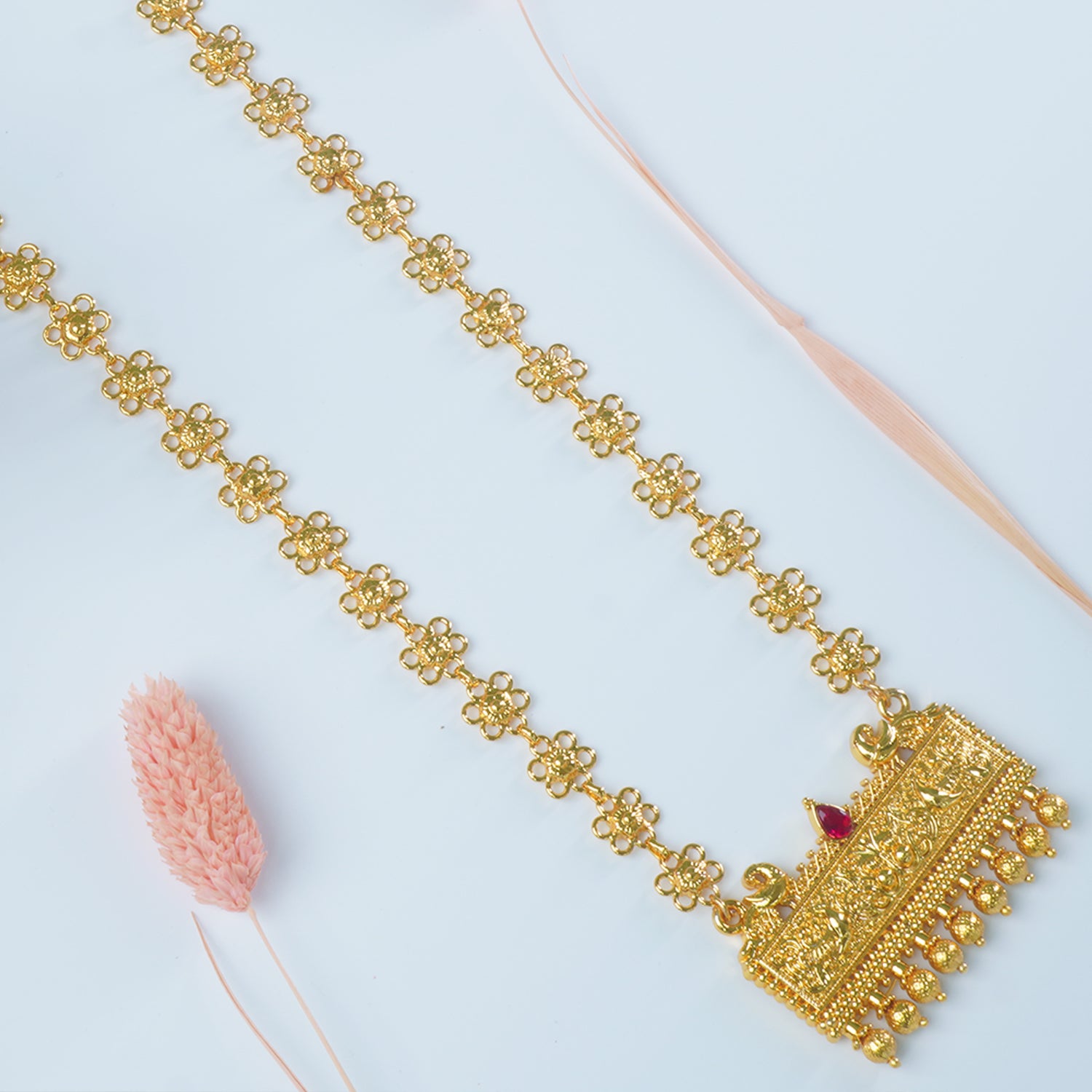 28 Inches Long Bakuli Haar Necklace With KirthiMukh Pendant
