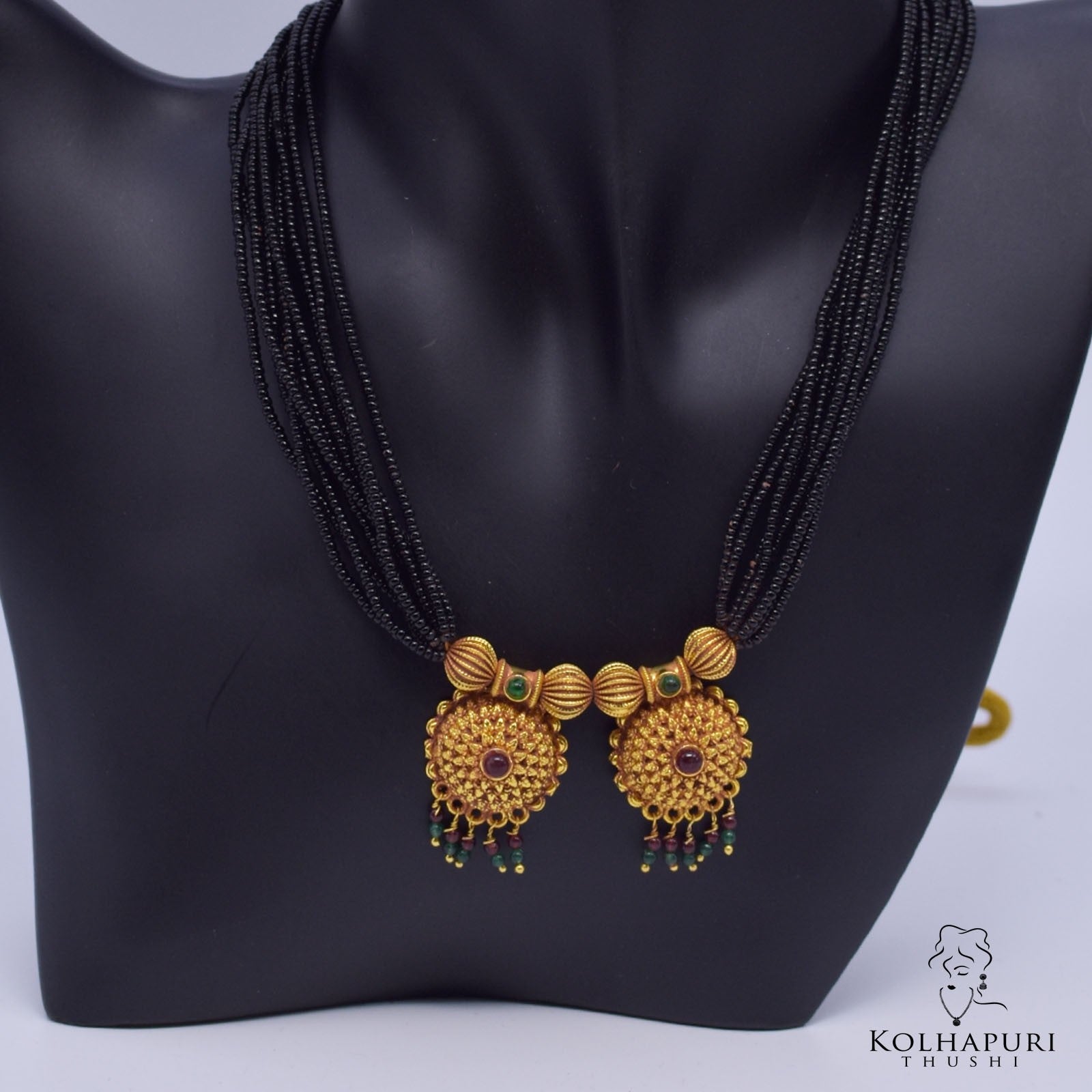 Geru Kolhapuri mangalsutra special flower pendant