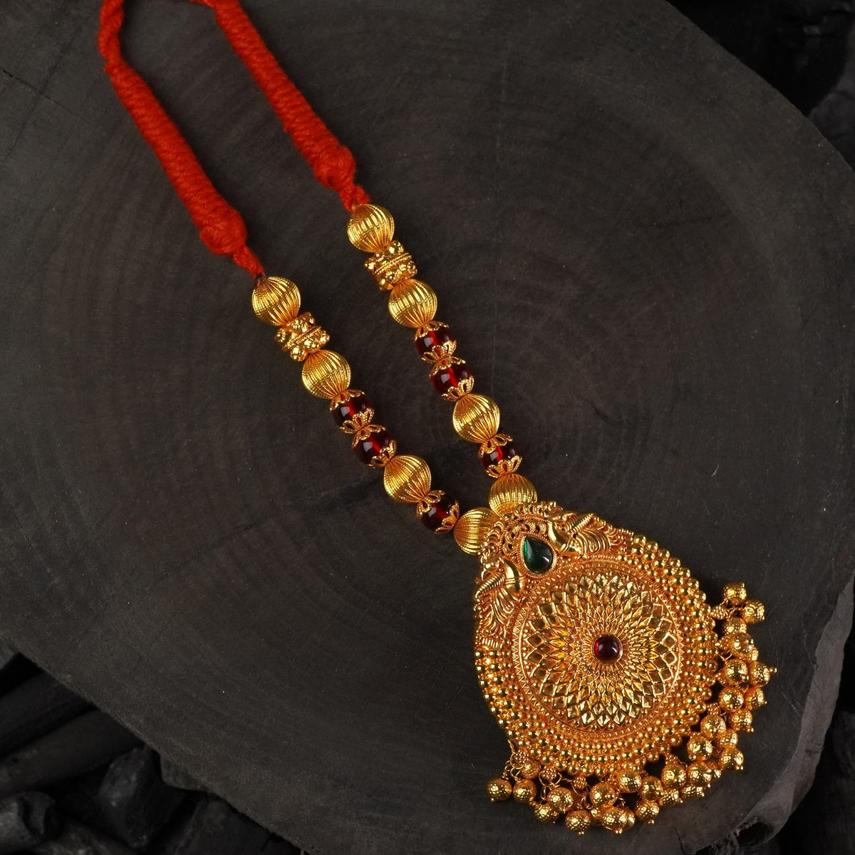 gold gheru kolhapuri haar