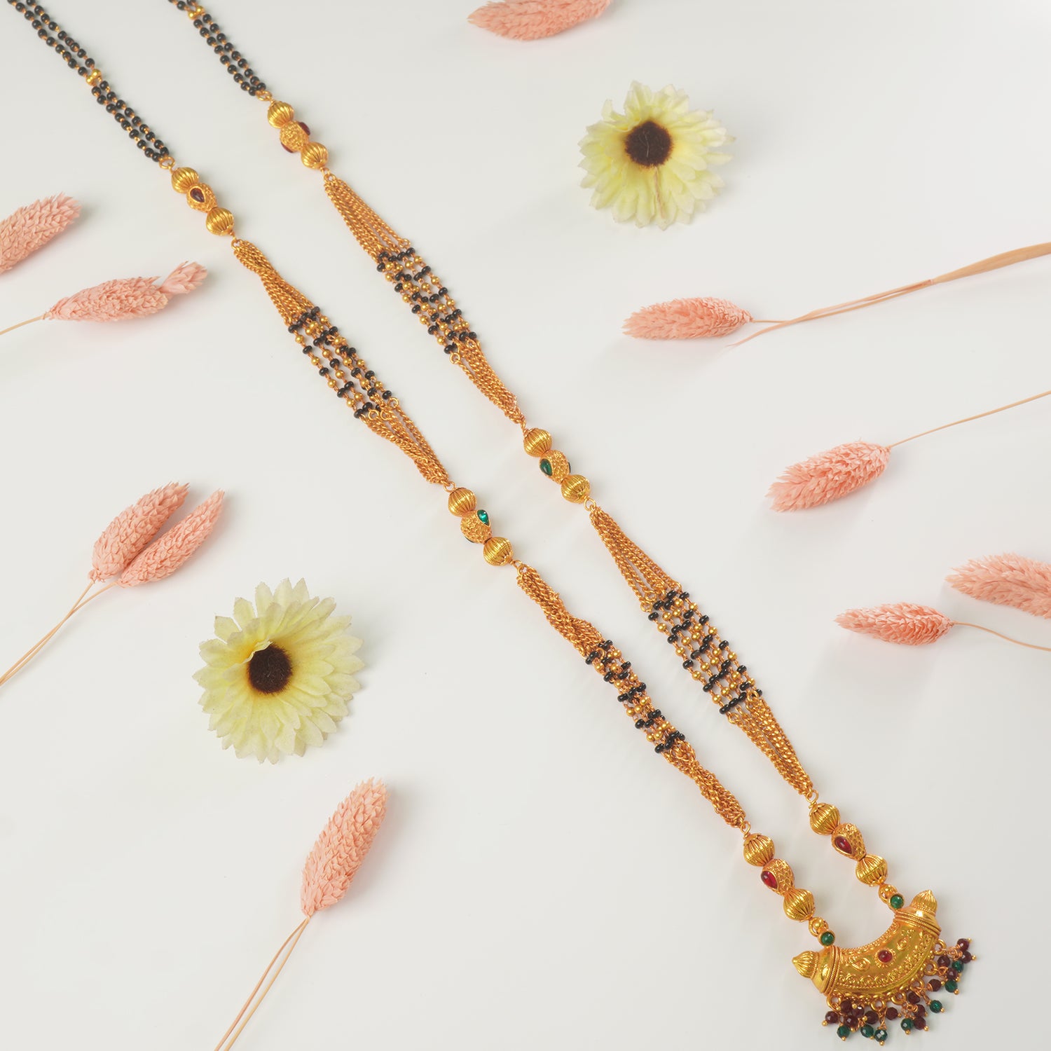 Gheru Mangalstura Chandrakor Pendant Design