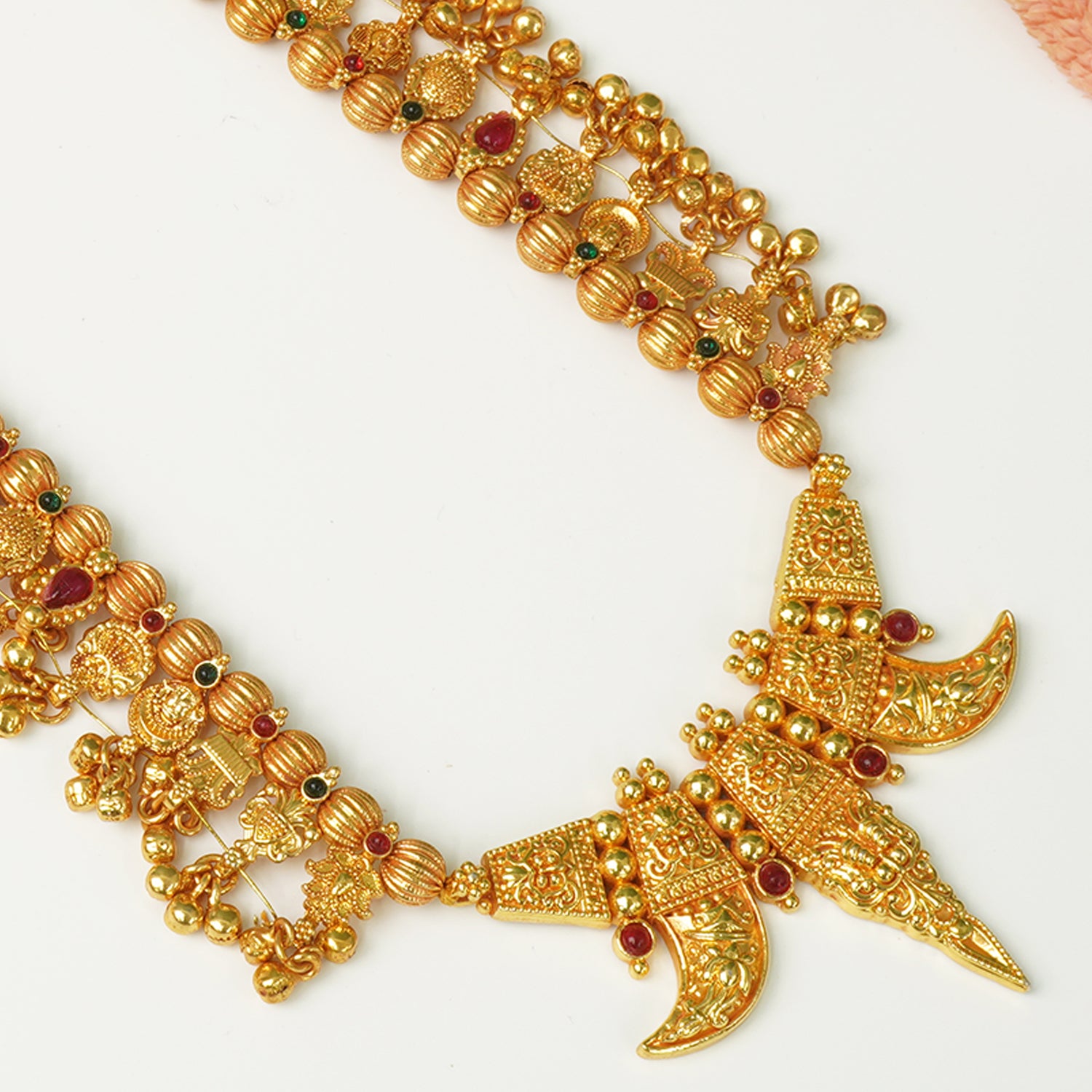 Gheru Kolhapuri Saaj Waghnakhi Pendant