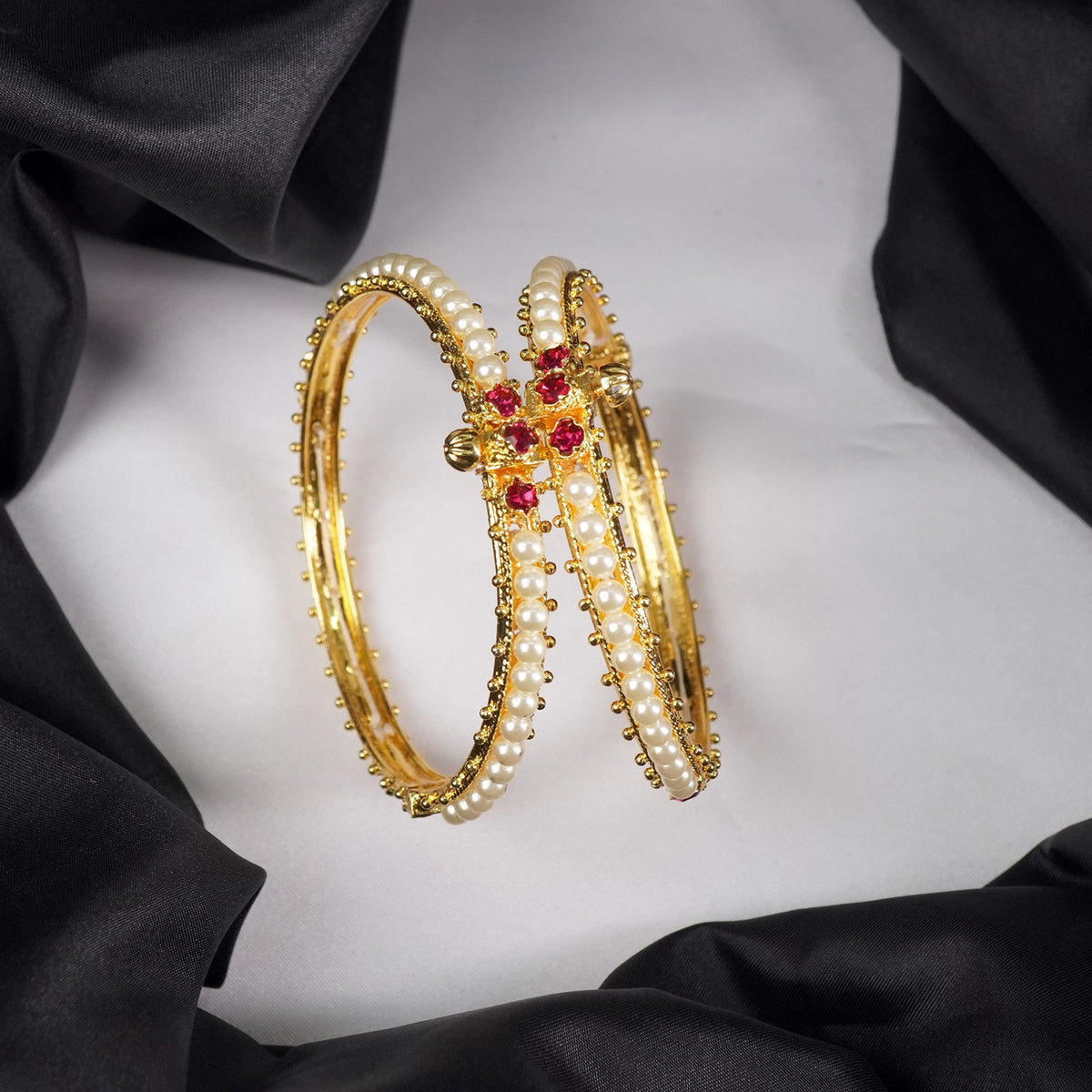 Bangle Design Using Moti Shop Maharashtrian Traditional Moti Bangles Design. – Rishabh Gold