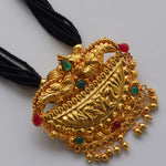 Manchali Broad manchali peacock antique pendal