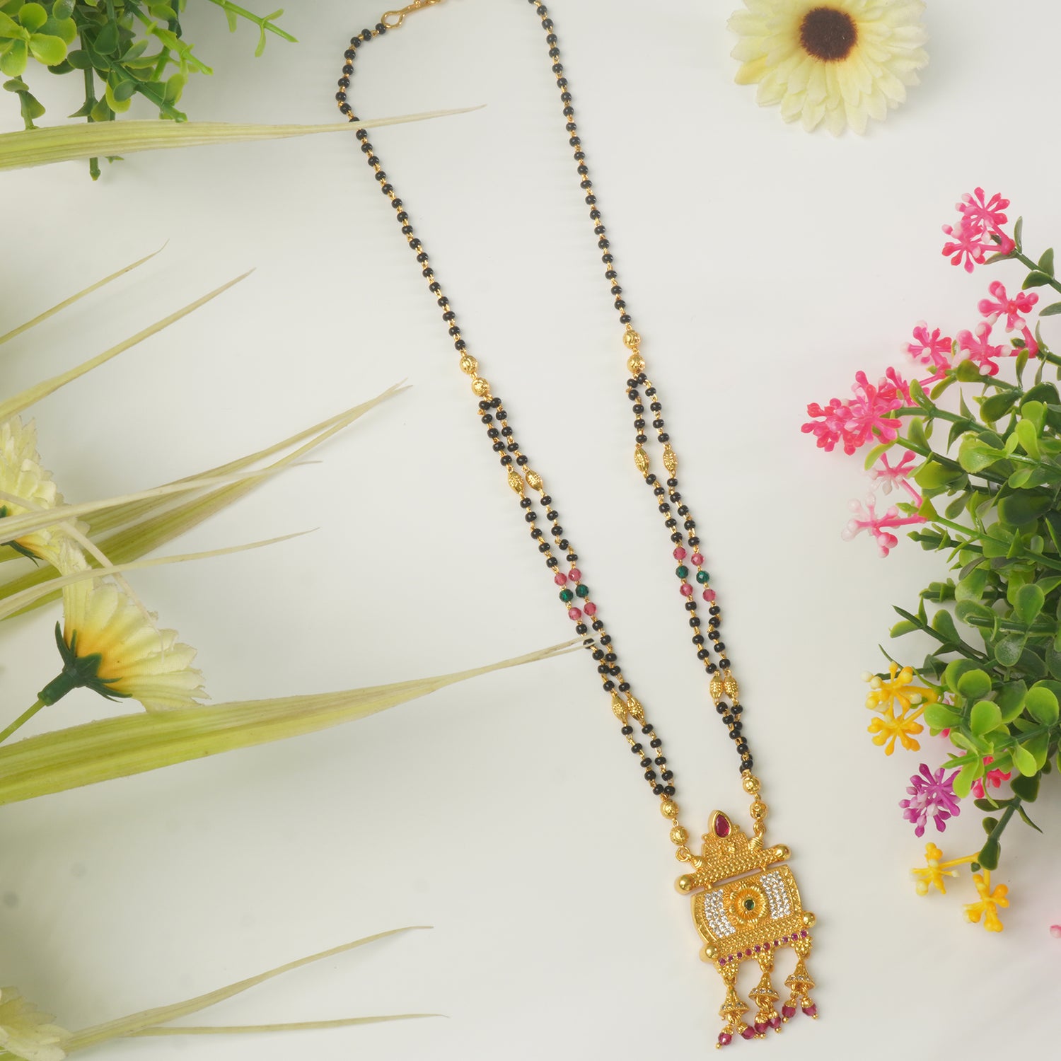 Short Forming Design Online With Chokda Pendant