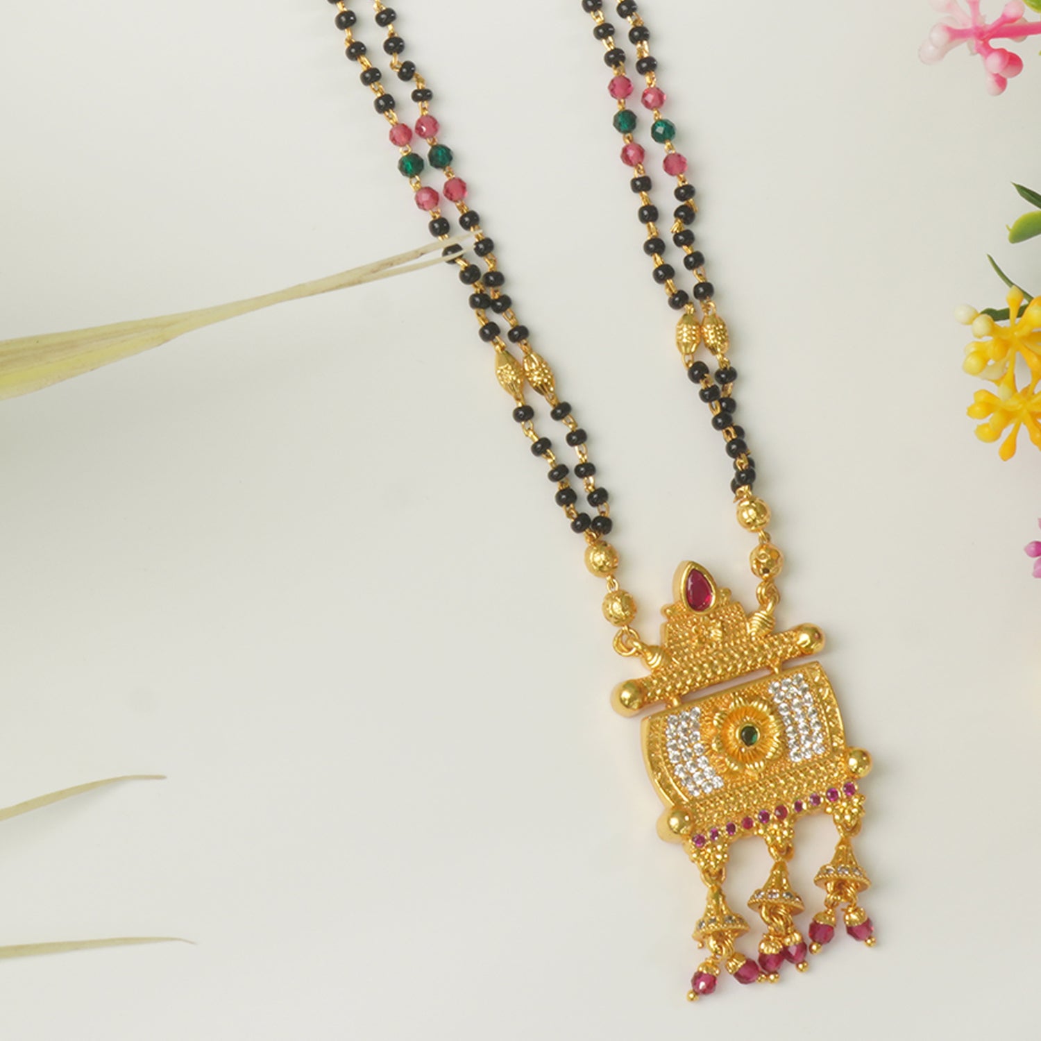 Short Forming Design Online With Chokda Pendant