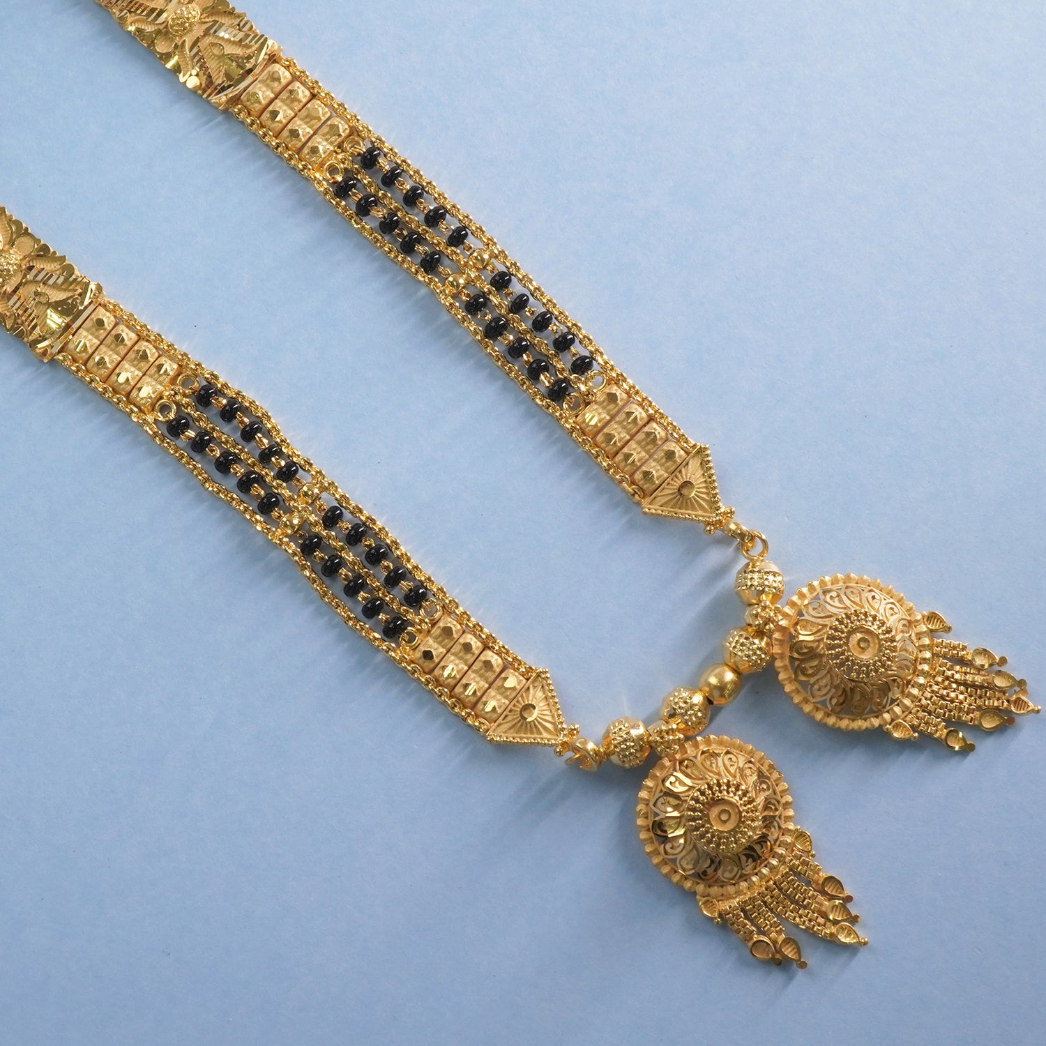 Forming Mangalsutra With Meena Vaati Design Online