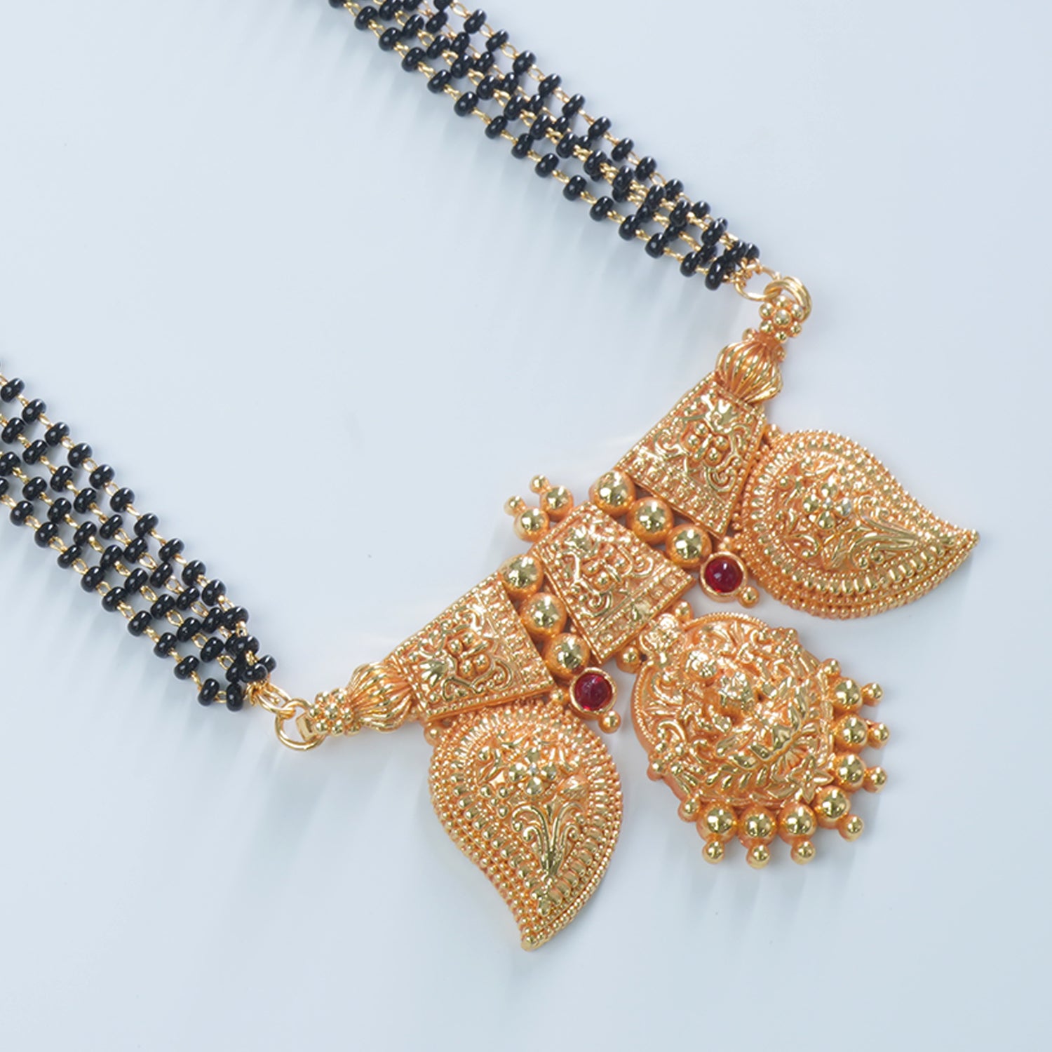 28" Regal Gheru 4 Mangalsutra Laxmi Pendant