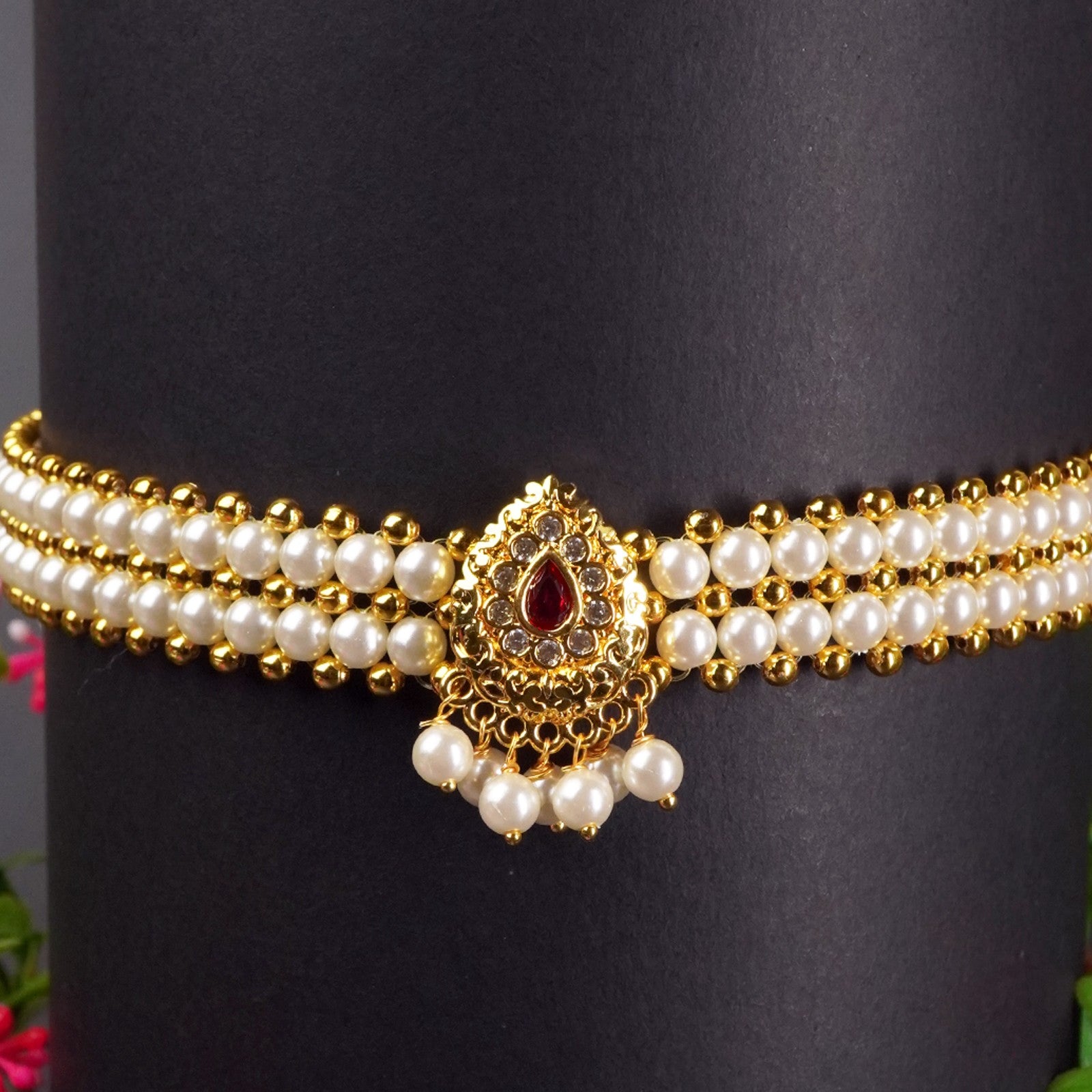 thushi choker necklace