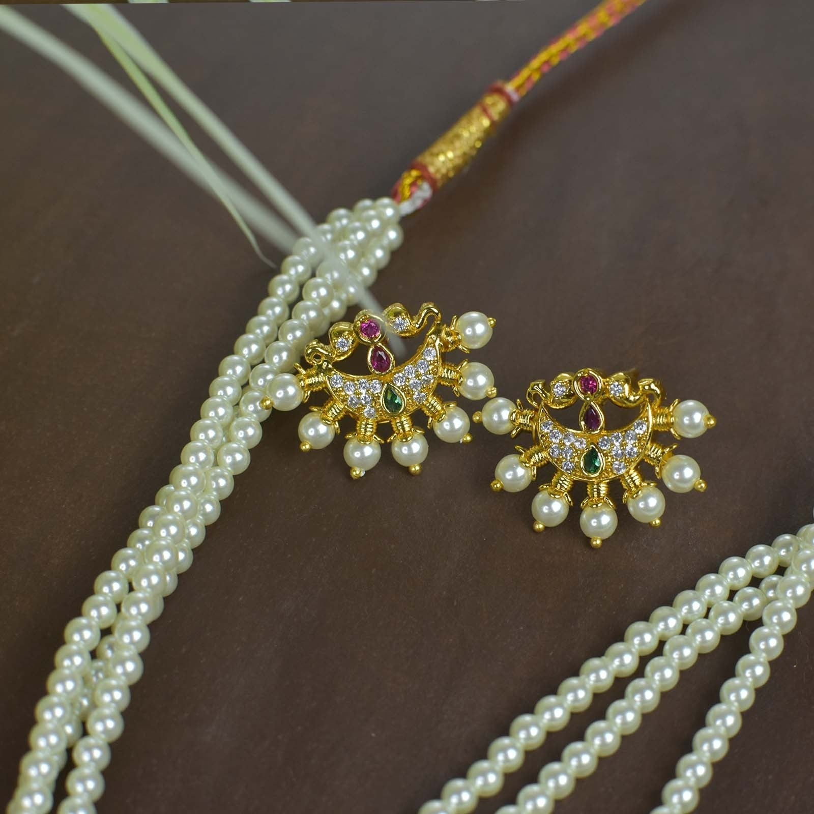 Moti haar karwari hathi pendant with earings