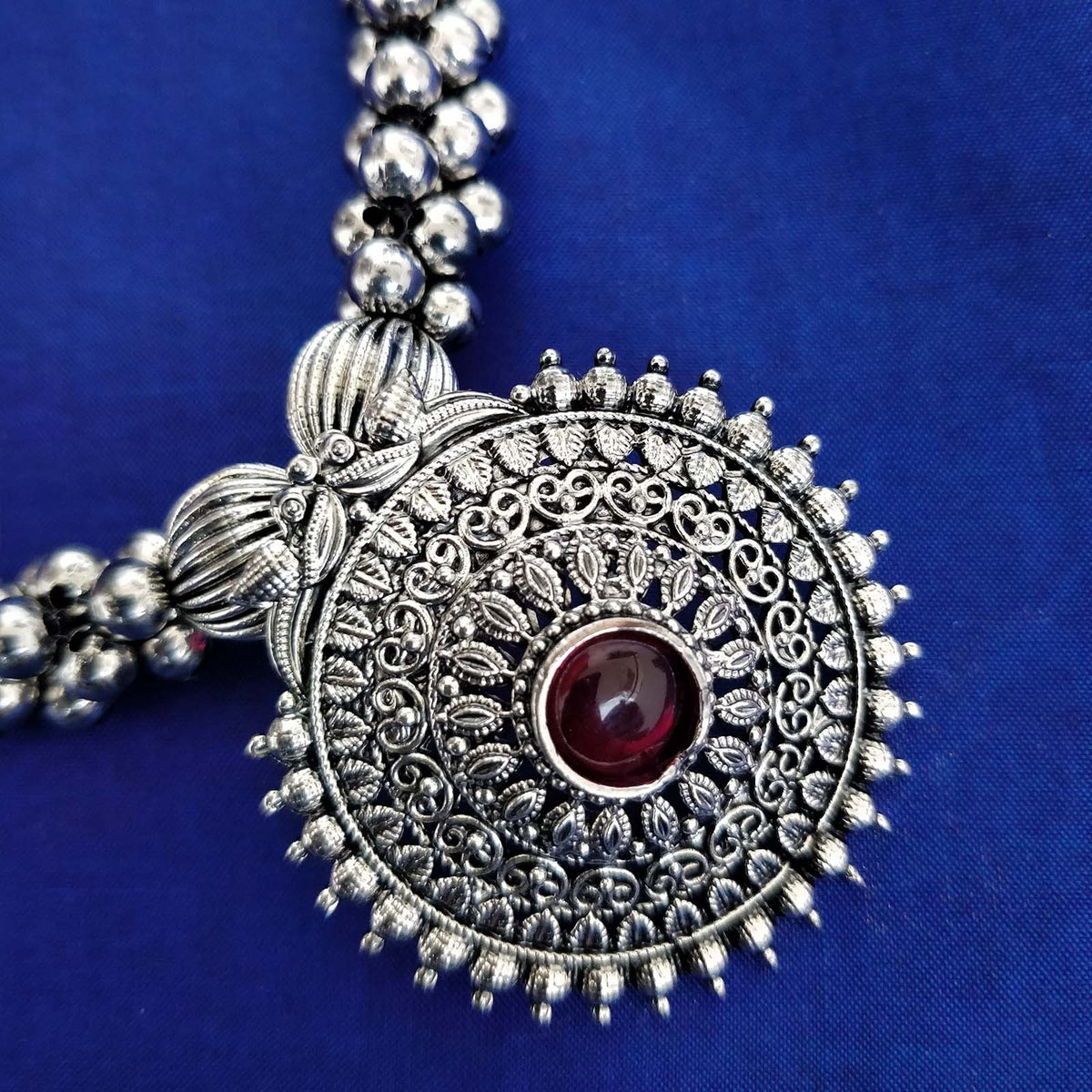 Oxidized Gatta Thushi Rava Peacock Pendal