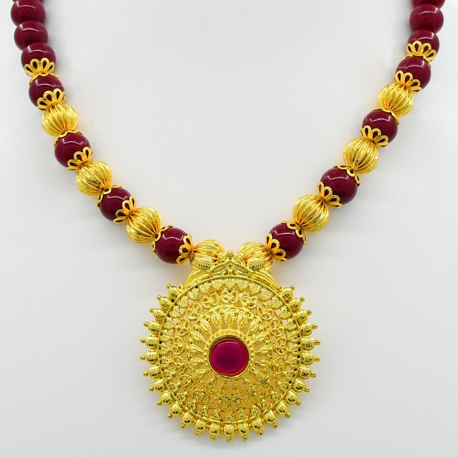 Paula mala red rava peacock pendal