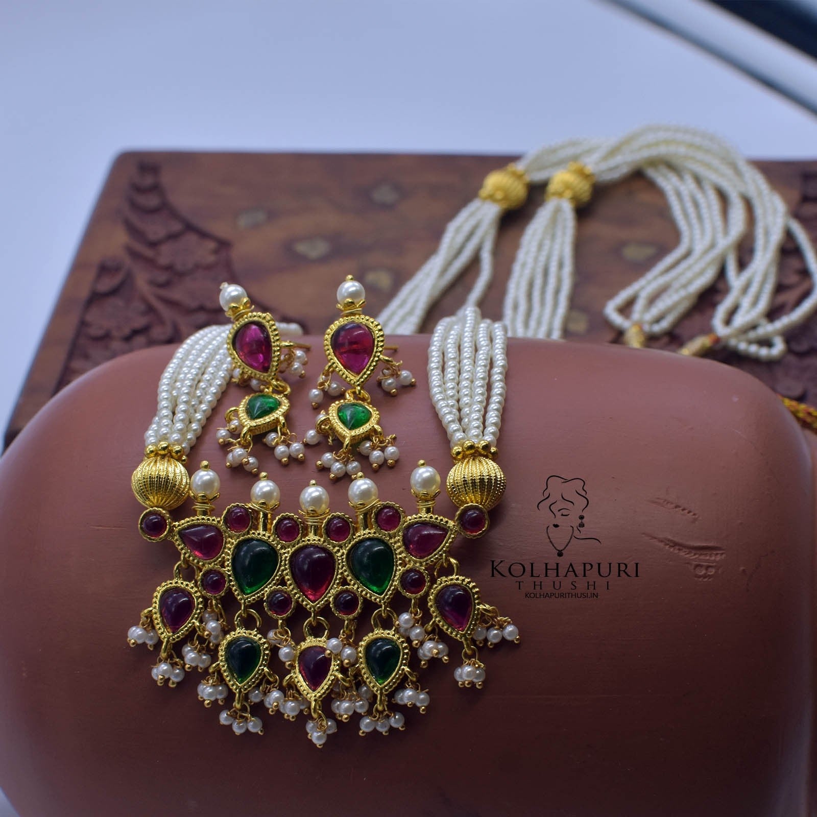 traditional long tanmani haar with red green tanmani pendant