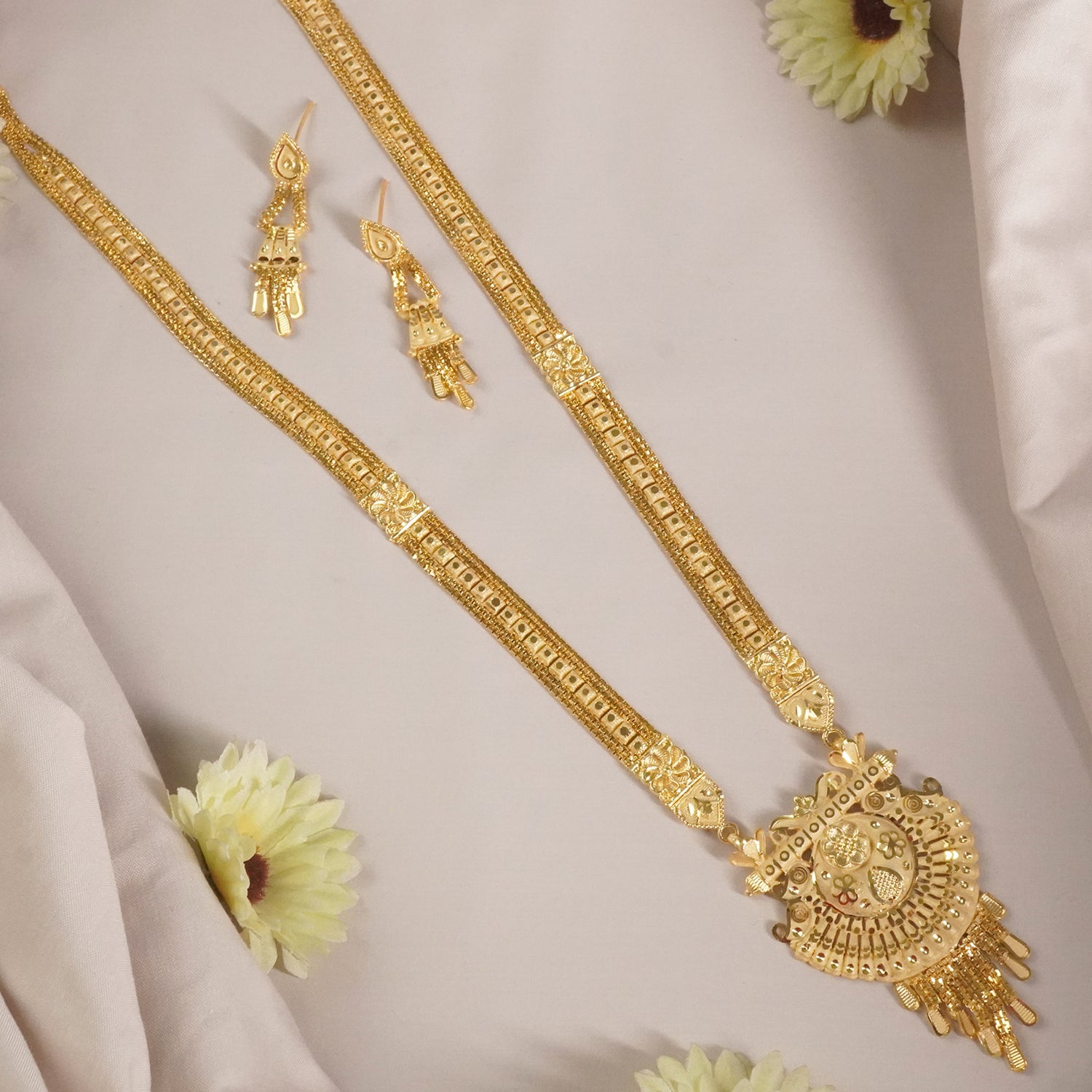 Buy Forming Rani Haar Designs Online