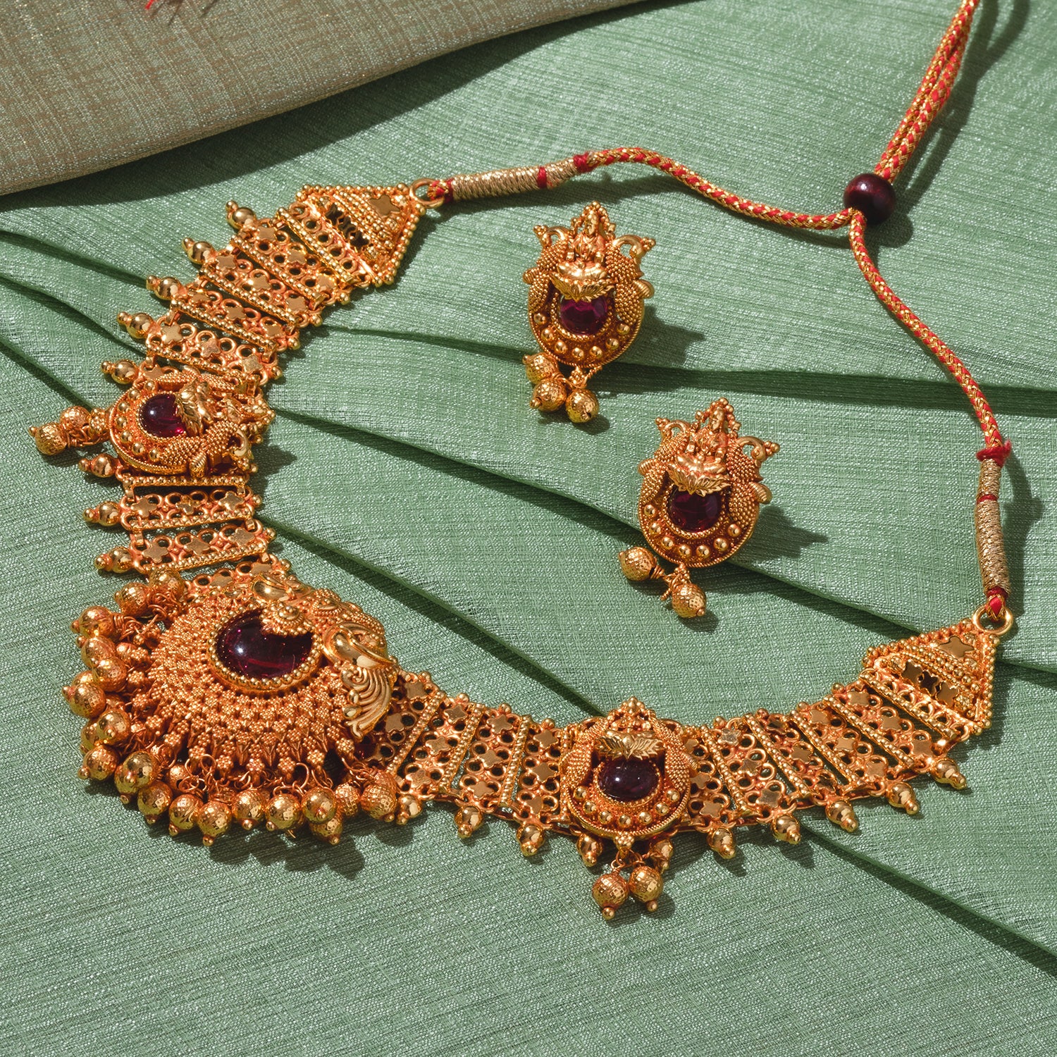 Buy and shop gheru polish necklace design online at affordable prices.