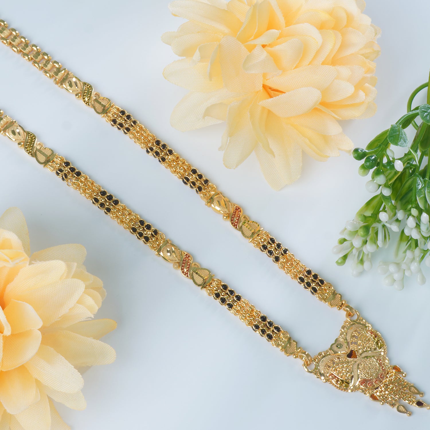 18 Inches Forming Gold Plated Short Mangalsutra Designs at affordable price