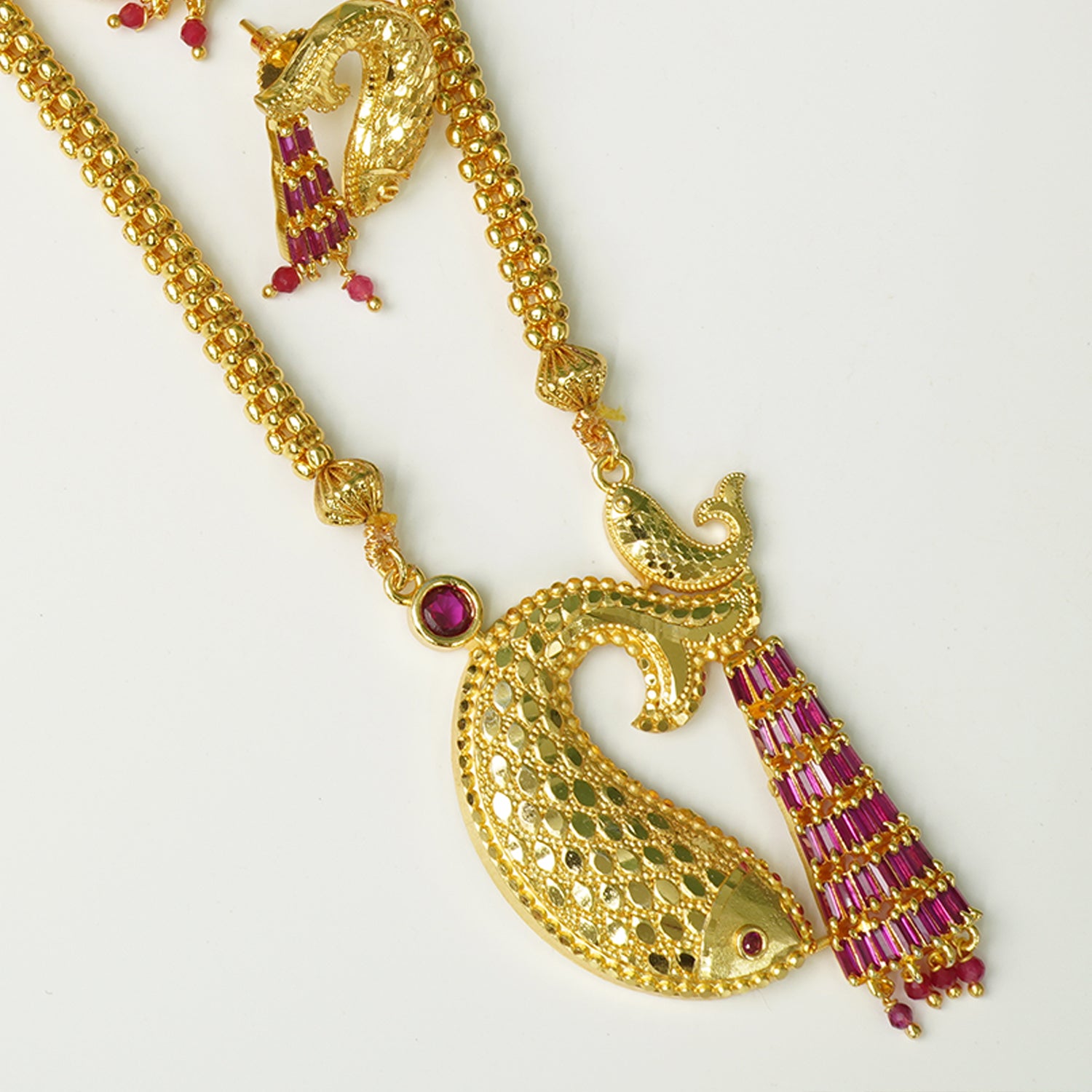 Premium Kolhapuri Thushi With Fish Pendant And Earrings
