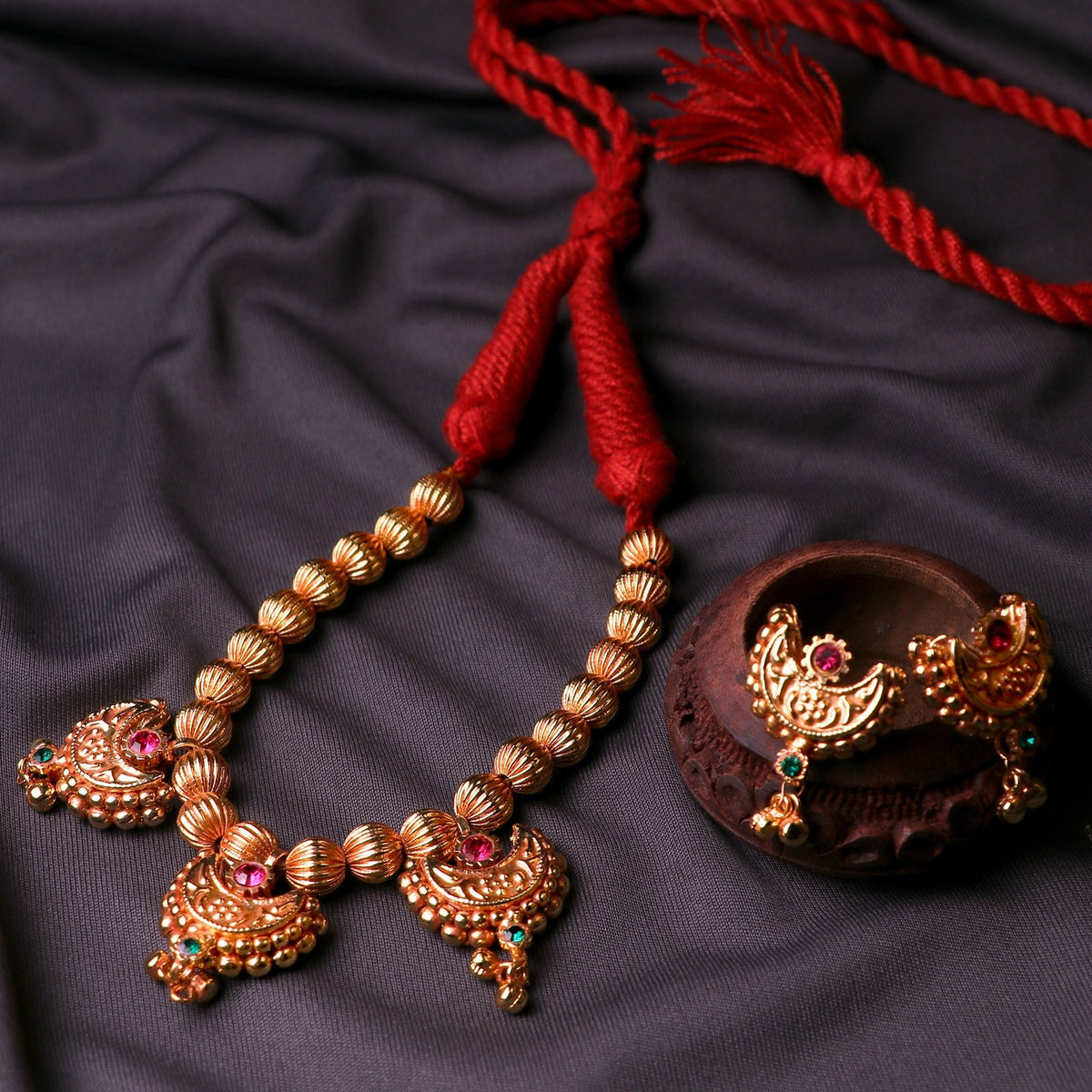 Traditional Geru chandrakor necklace