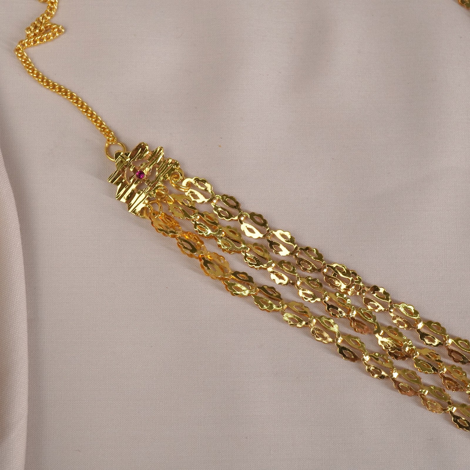 traditional pohe haar necklace